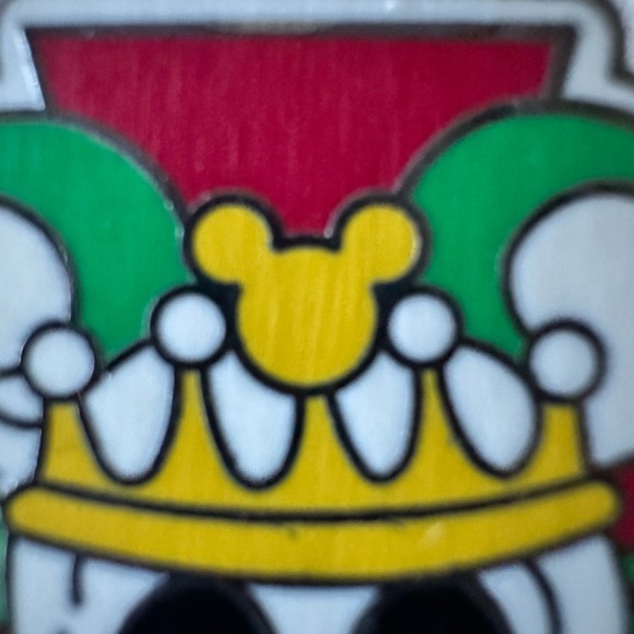 Disney Pin Trading Pirate Skull Collection 2007 Hidden Mickey King Crown PP51733 - Picture 4 of 8